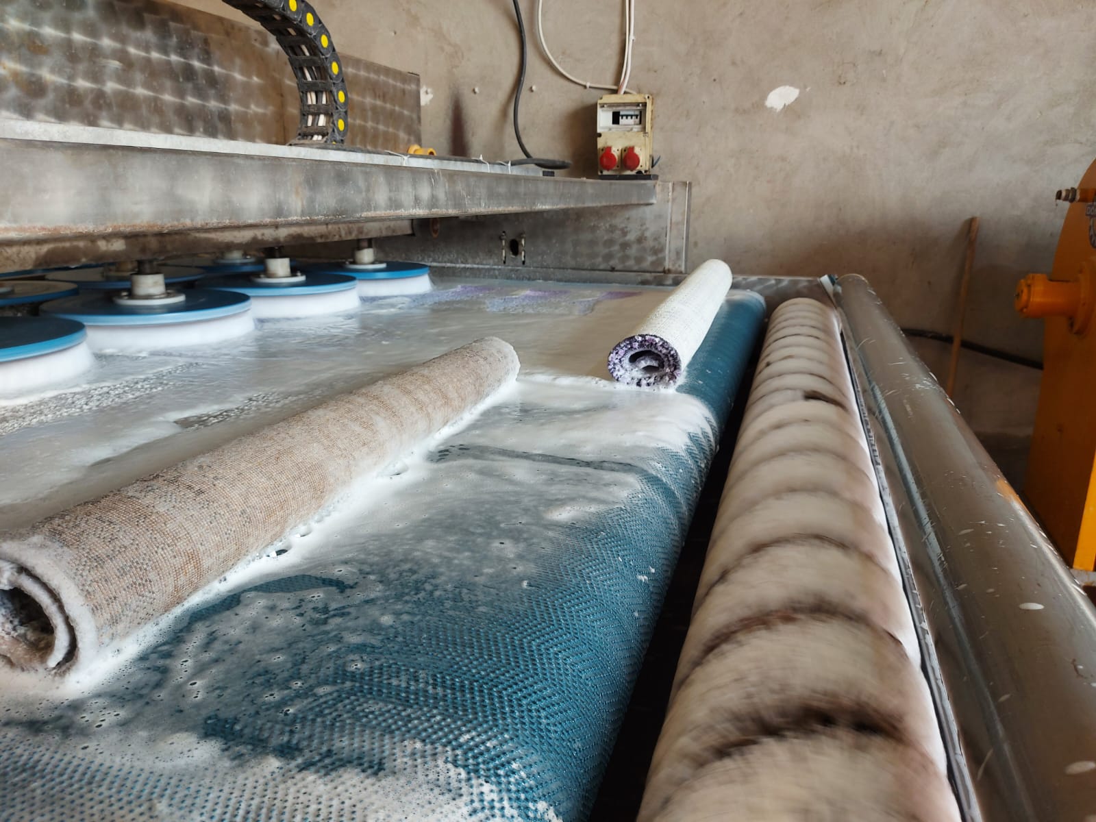 Viskon ve Bambu Karışımlı Halılarda Özel Yıkama