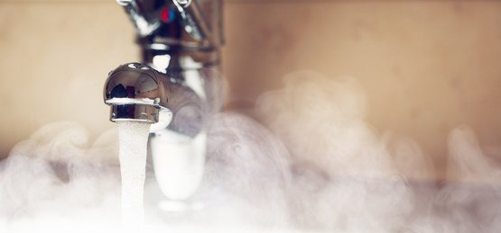 SICAK SU İLE HALI YIKAMA